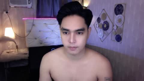 Snapshot of ultimatesexytrans chatting on 10-30-25, 05:02 Alex online show from 10-30-25, 05:02