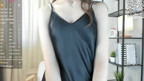 Snapshot of umbraelyon chatting on 05-20-26, 06:30 Liliane online show from 05-20-26, 06:30