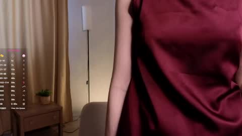 Snapshot of umbraelyon chatting on 06-05-26, 07:03 Liliane online show from 06-05-26, 07:03