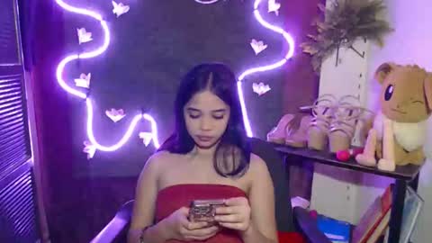 Snapshot of umi_pinay69xx chatting on 11-13-25, 08:13 umi online show from 11-13-25, 08:13