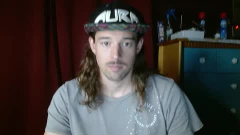 Snapshot of umphreak42 chatting on 10-09-25, 11:58 Andrew online show from 10-09-25, 11:58