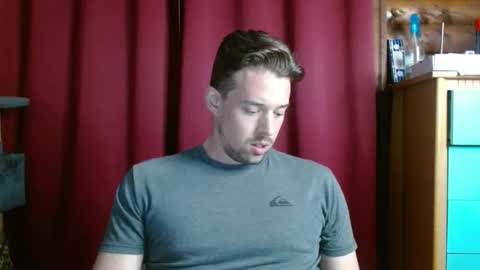 Snapshot of umphreak42 chatting on 11-08-25, 10:19 Andrew online show from 11-08-25, 10:19