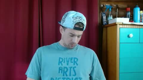 Snapshot of umphreak42 chatting on 11-23-25, 07:02 Andrew online show from 11-23-25, 07:02