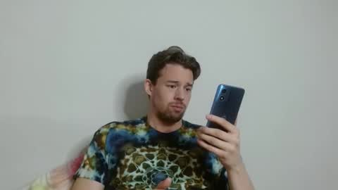 Snapshot of umphreak42 chatting on 02-08-26, 01:53 Andrew online show from 02-08-26, 01:53