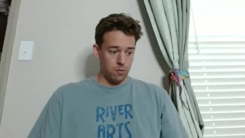 Snapshot of umphreak42 chatting on 03-07-26, 09:56 Andrew online show from 03-07-26, 09:56