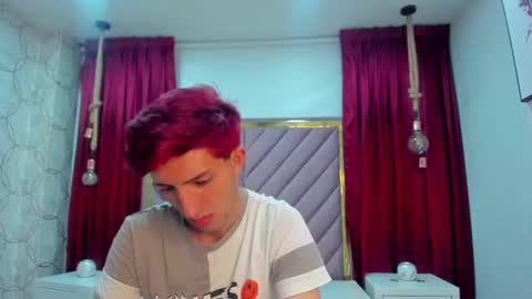 Snapshot of un_slutty chatting on 02-02-25, 01:45 Un Slutty online show from 02-02-25, 01:45