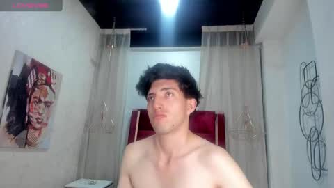 Snapshot of un_slutty chatting on 02-17-25, 11:42 Un Slutty online show from 02-17-25, 11:42