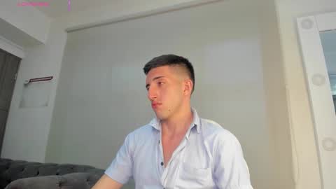 Snapshot of un_slutty chatting on 10-06-25, 07:11 Un Slutty online show from 10-06-25, 07:11