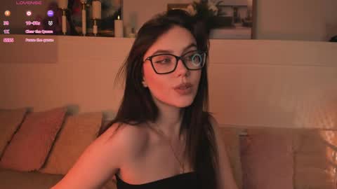 Una  online show from 04-04-26, 10:24