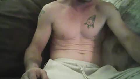 Snapshot of uncut4urbutt chatting on 03-06-25, 06:30 uncut4urbutt online show from 03-06-25, 06:30