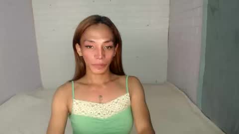 Snapshot of uncut_queen chatting on 02-09-26, 12:36 LOVELY JANE online show from 02-09-26, 12:36