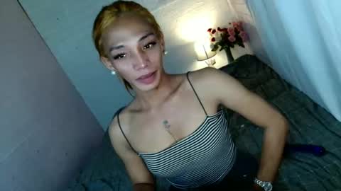 Snapshot of uncut_queen chatting on 05-02-26, 10:53 LOVELY JANE online show from 05-02-26, 10:53