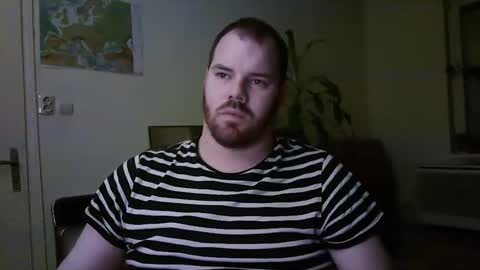 Snapshot of uncut_strong chatting on 01-06-25, 09:32 Uncut Strong online show from 01-06-25, 09:32