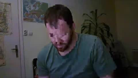 Snapshot of uncut_strong chatting on 01-20-25, 04:12 Uncut Strong online show from 01-20-25, 04:12