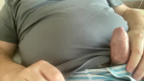 Snapshot of uncutdude321 chatting on 11-25-25, 01:33 uncutdude321 online show from 11-25-25, 01:33