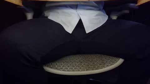 Under the desk online show from 02-17-26, 10:49