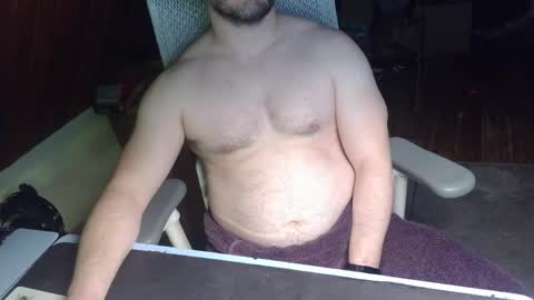 Under the desk online show from 04-19-26, 09:06