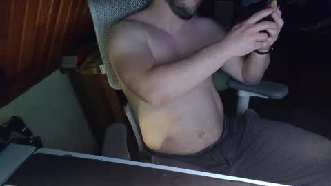 Under the desk online show from 04-26-26, 09:23