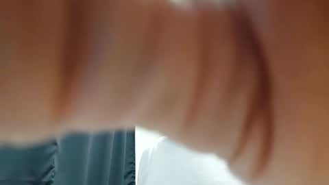 Snapshot of undress_me_ chatting on 01-12-26, 02:33 undress me online show from 01-12-26, 02:33