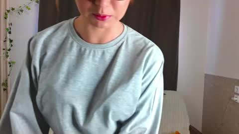 unforgettablehelen online show from 04-15-26, 10:00