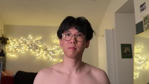 wang online show from 10-19-25, 01:06