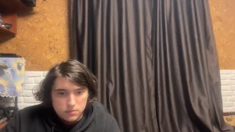 Snapshot of unholy_heat chatting on 11-23-25, 10:42 Anri online show from 11-23-25, 10:42