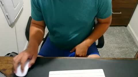 UnkDadbod online show from 10-27-25, 04:33