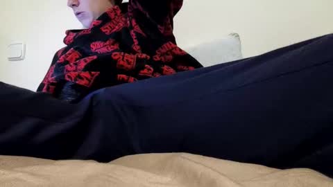 unknownuser414606 online show from 11-18-25, 02:06