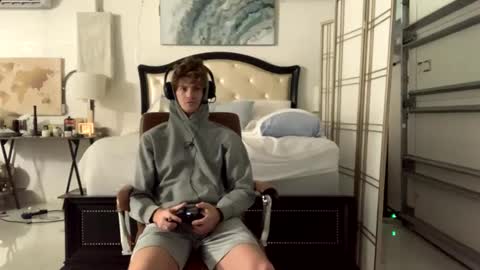 Snapshot of unverifiedbwc chatting on 02-08-25, 11:12 Stepbro online show from 02-08-25, 11:12