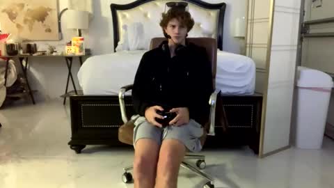 Snapshot of unverifiedbwc chatting on 02-09-25, 12:39 Stepbro online show from 02-09-25, 12:39