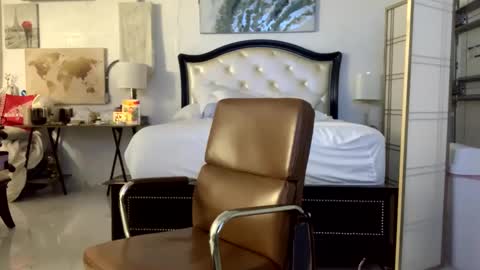 Snapshot of unverifiedbwc chatting on 02-09-25, 11:47 Stepbro online show from 02-09-25, 11:47