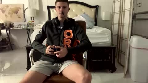 Snapshot of unverifiedbwc chatting on 02-10-25, 08:00 Stepbro online show from 02-10-25, 08:00