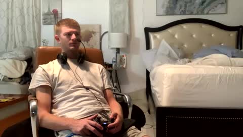 Snapshot of unverifiedbwc chatting on 02-15-25, 06:44 Stepbro online show from 02-15-25, 06:44