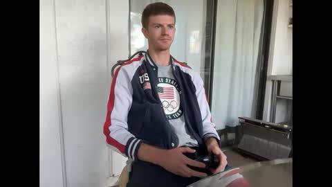 Snapshot of unverifiedbwc chatting on 03-04-25, 01:38 Stepbro online show from 03-04-25, 01:38