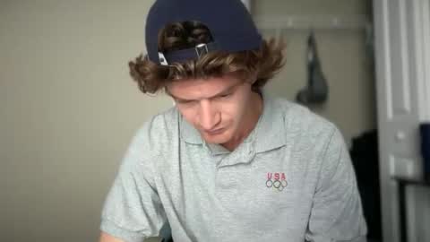 Snapshot of unverifiedbwc chatting on 09-20-25, 01:01 Stepbro online show from 09-20-25, 01:01