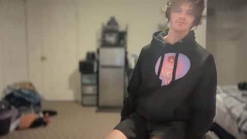 Snapshot of unverifiedbwc chatting on 11-11-25, 12:43 Stepbro online show from 11-11-25, 12:43