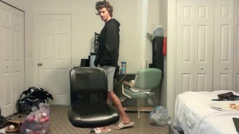 Snapshot of unverifiedbwc chatting on 11-13-25, 12:04 Stepbro online show from 11-13-25, 12:04