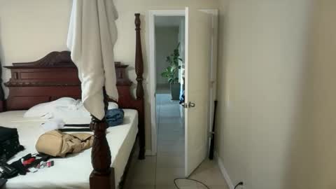 Snapshot of unverifiedbwc chatting on 11-15-25, 09:54 Stepbro online show from 11-15-25, 09:54