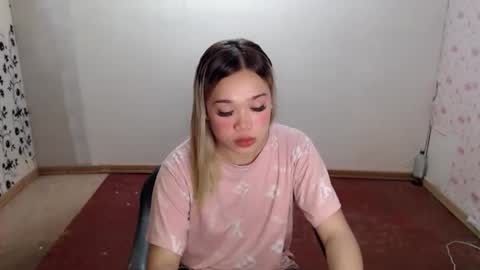Snapshot of ur_anarosesexdoll chatting on 04-22-26, 09:49 anarose online show from 04-22-26, 09:49