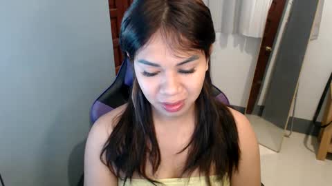 Vee online show from 12-27-24, 01:53