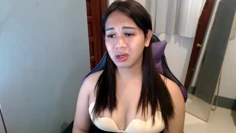 Vee online show from 12-27-24, 03:26