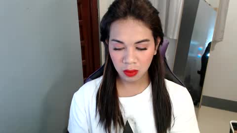 Vee online show from 01-02-25, 02:22