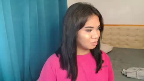 Vee online show from 10-20-25, 07:03