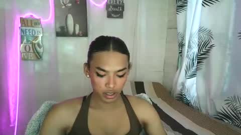 ur_dazzlingmorenaxx online show from 04-21-26, 01:53