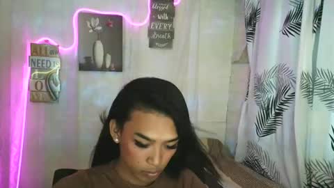 ur_dazzlingmorenaxx online show from 04-28-26, 02:27