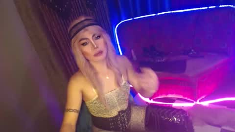 MISS ANNA online show from 01-17-26, 12:54