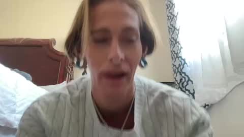 Snapshot of ur_goddess_daylee chatting on 12-04-25, 07:00 Goddess online show from 12-04-25, 07:00