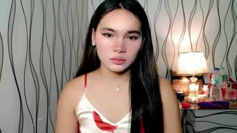 QUEENSY online show from 10-17-25, 01:20