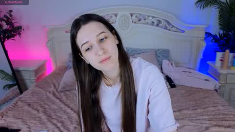 Snapshot of ur_kitty__ chatting on 09-30-25, 03:17 Lera online show from 09-30-25, 03:17