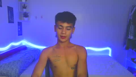 ur_naughtyboy_raphael online show from 09-24-25, 08:50